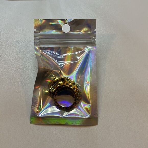 Snow  Leopard Ring Gold Plated With Gray Paint Spots - Picture 7 of 9